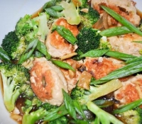 Thumbnail image for Chicken meatballs with broccoli