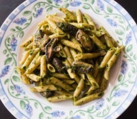 Thumbnail image for Penne Pasta with {modern} Spinach Pesto & Portabella