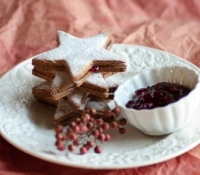 Thumbnail image for Toasted Buckwheat Jammie Dodgers
